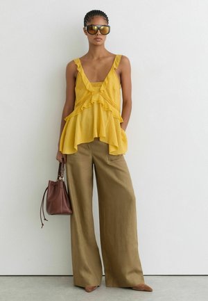 Reiss, Trousers - light khaki green