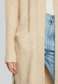 OPUS Neuletakki - beige