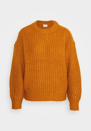 Maglione lavorato a maglia in un vivace arancione, con scollatura a girocollo, vestibilità ampia e polsini a coste. Presenta una texture dettagliata e cuciture visibili.