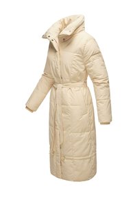 Beige gewatteerde jas met een ceintuur in de taille, hoge kraag en lange mouwen. Beschikt over zijzakken en een gewatteerde textuur.