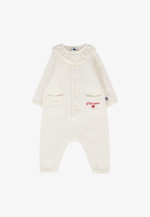 Body infantile lavorato a maglia bianco con colletto arricciato, bottoni frontali, due tasche e ricamo rosso su una tasca.