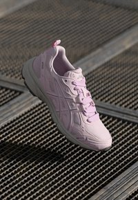 ASICS SportStyle GEL NUNOBIKI UNISEX - Treniņu apavi - cosmos/pure silver