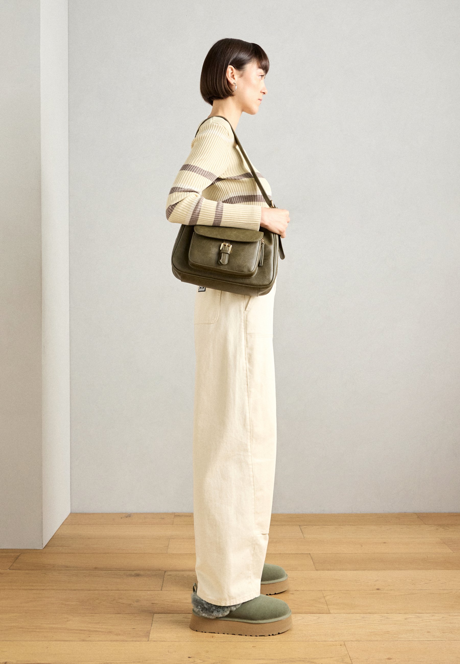 UGG TAZZELLE - Cizme de iarnă - moss green/oliv - Zalando.ro