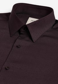 Next Vapaa-ajan kauluspaita - textured fig purple