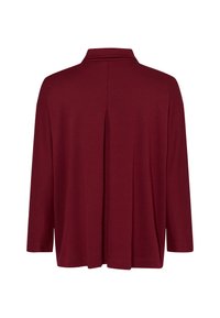 Bordeauxfarbenes Langarmshirt mit einem Rückenbelüftung, offenem Kragen und glatter Textur. Der Stoff wirkt weich und leicht und ist auf Komfort ausgelegt.