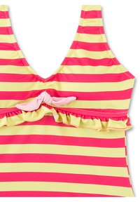 Die Badebekleidung hat pinke und gelbe horizontale Streifen, ein V-Ausschnitt-Design, Rüschensaum und ein dekoratives Knotendetail an der Taille.