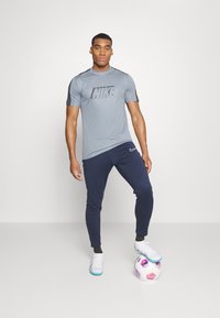 Nike Performance ACADEMY 23 TOP GX H - Camiseta deportiva - cool grey/anthracite