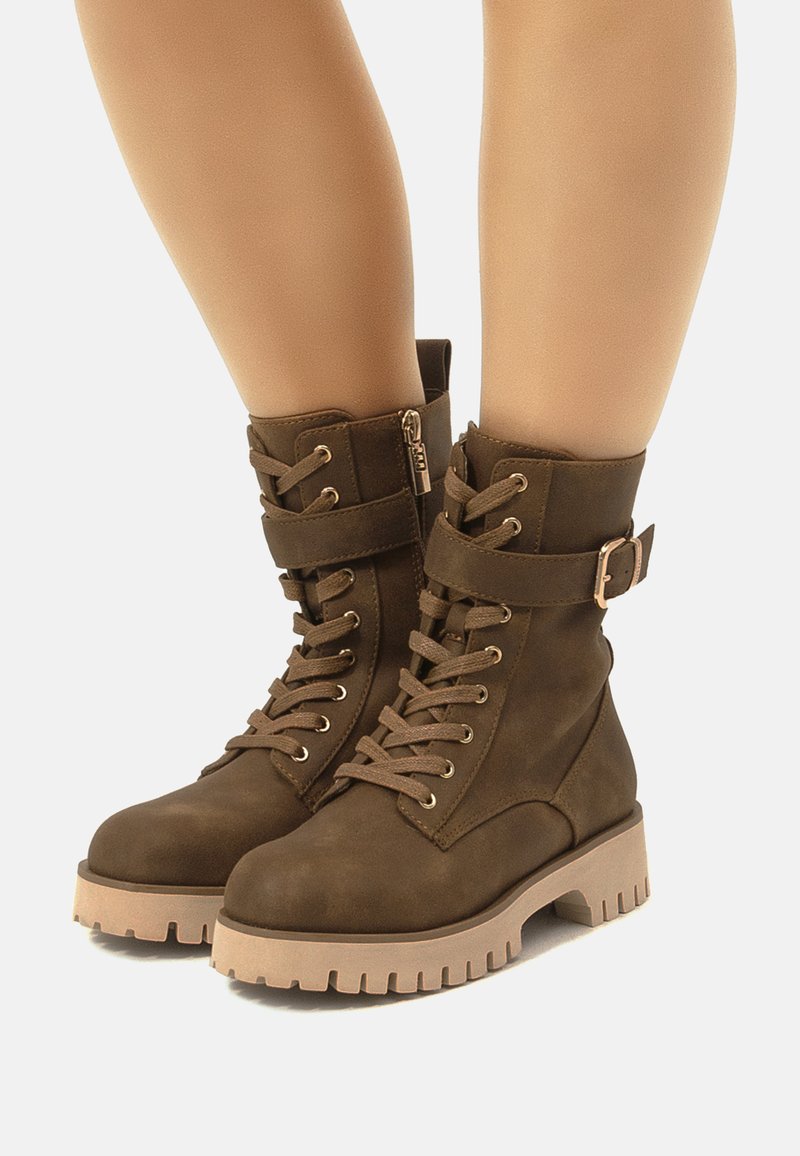 mtng Botines con cordones - marron