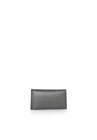 Cartera metálica gris con una superficie lisa y texturizada, que presenta una forma rectangular y un diseño plegable. Acentos de hardware mínimos.