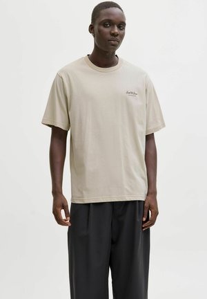 JJEARCHIVE GRAPHIC TEE SS O-NECK  - Βασικό μπλουζάκι - moonbeam