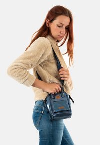 Cabaia Handbag - bleu
