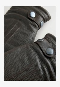 Niewybrane, chocolate brown