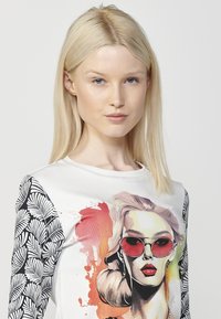 Koroshi Top dugih rukava - blanco   white