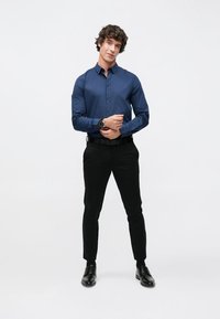 Pier One Formalna srajca - mini caro