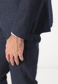 Isaac Dewhirst NOTCH SUIT TEXTURE SLIM - Κοστούμι - navy mix