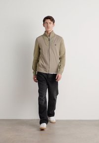 Thumbnail Image 2