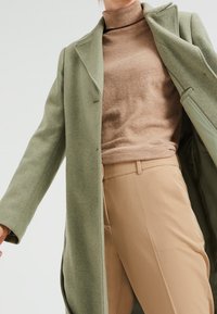 WE Fashion Klassisk kappa / rock - neon green