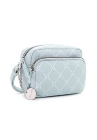 Borsa a mano sintetica di colore azzurro, con motivo trapuntato, accessori in argento, due scomparti con zip e manico a catena removibile.