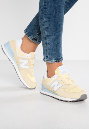 Sneakers - light yellow