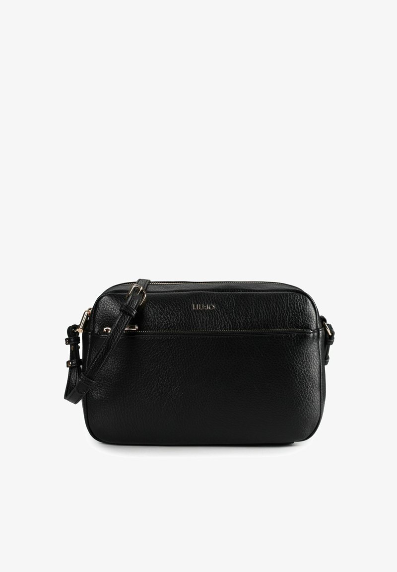 Zwarte leren crossbodytas met een gestructureerde afwerking, een voorvak met ritssluiting, verstelbare band en goudkleurige hardware details.