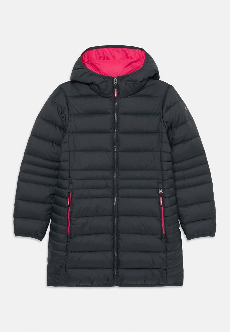 Schwarze gesteppte Daunenjacke mit Kapuze, durchgehendem Reißverschluss und pinken Reißverschlusstaschen sowie Futter, flach auf weißem Hintergrund präsentiert.