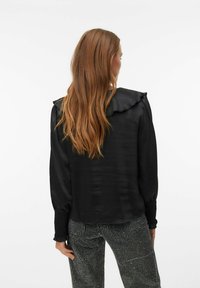 Vero Moda Bluza - black