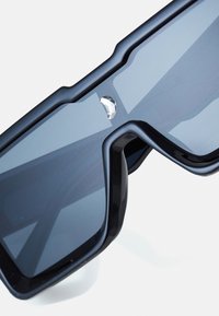 Jack & Jones JACOZZIE SUNGLASSES UNISEX - Päikeseprillid - black