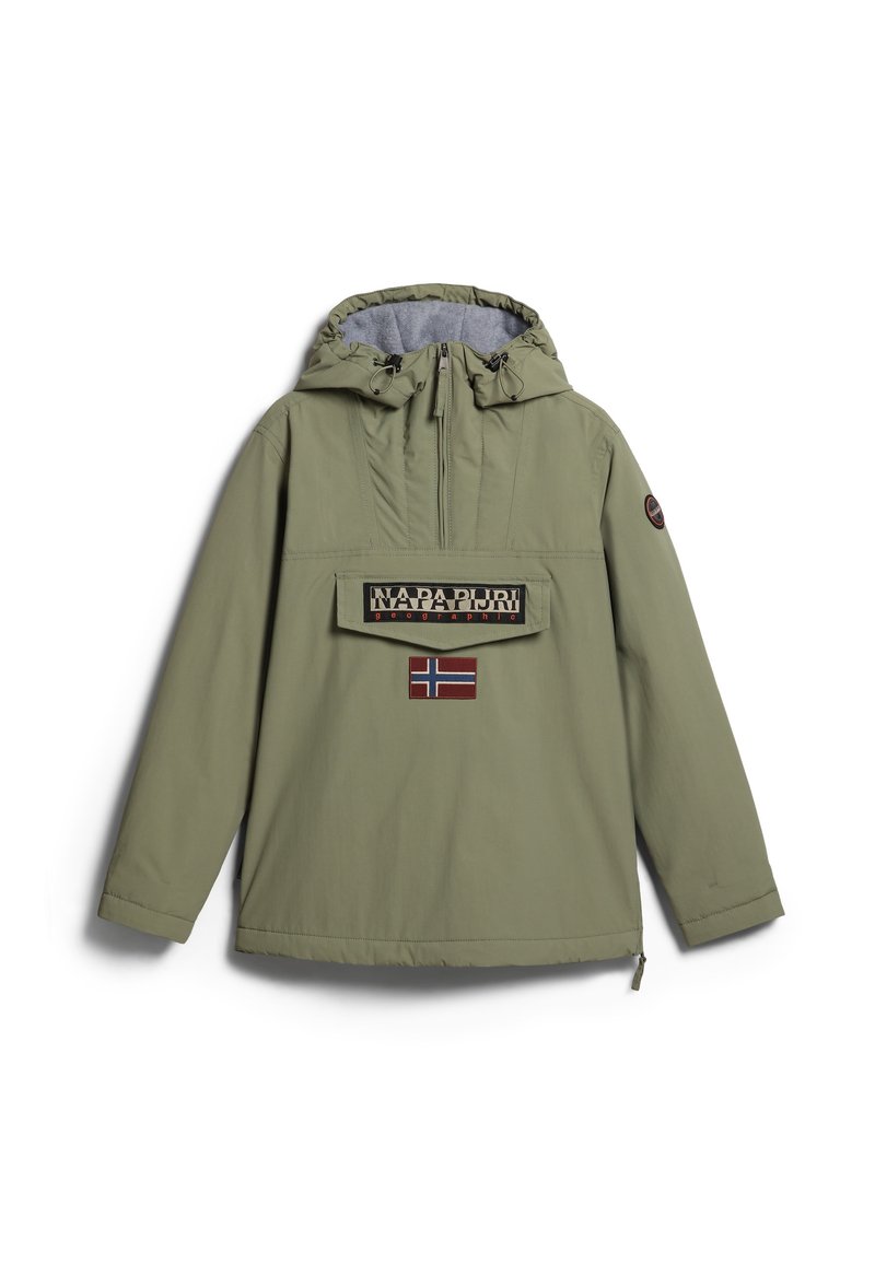 Giacca Napapijri verde con cappuccio, zip frontale, grande tasca con pattina che presenta il testo del logo e patch della bandiera norvegese sul davanti.