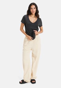 Roxy FLOWING - T-shirt basic - black
