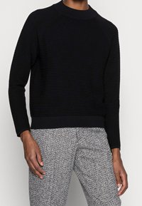 Esprit Trui - black