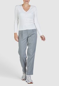 Marc Aurel Strickjacke - off white