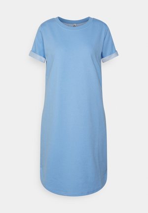 Jasnoniebieska bawełniana sukienka w kształcie T-shirtu z krótkimi, zwiniętymi rękawami, okrągłym dekoltem i luźnym krojem. Gładka tekstura, zaokrąglony dół.