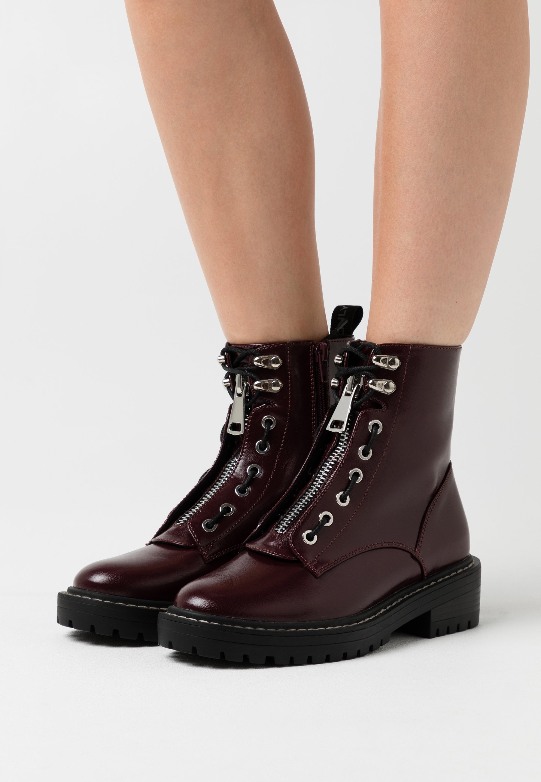 bottines only