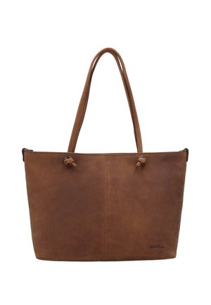 Braune Ledertasche mit doppelt gearbeiteten Schulterriemen und minimalen Steppnähten auf weißem Hintergrund.