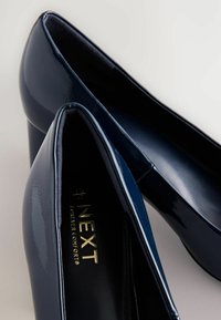 Next Klasiski papēži - dark blue
