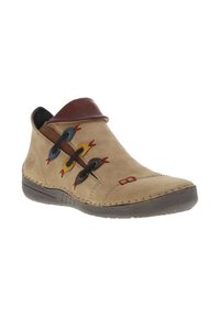 Botte à cheville en cuir tan avec un col en cuir marron, accents de lacets colorés, détails cousus et semelle en caoutchouc flexible.