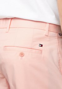 Tommy Hilfiger BROOKLYN - Shorts - pink crystal
