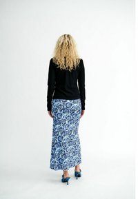 Résumé Maxi sukně - multi blue