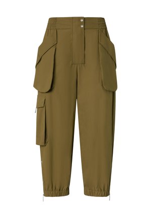 Pantaloni cargo verde oliva con vita elastica, bottoni frontali, ampie tasche laterali e polsini elastici alla caviglia. Tessuto dalla texture liscia.