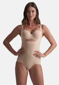 Body color beige con design a taglio sul petto, coppe modellate e spalline sottili. Realizzato in materiale morbido e elastico.
