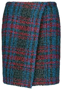 Mini spódnica z tkaniny tweedowej w ciemnoszarym kolorze z czerwoną i niebieską kratką. Materiał o teksturowanej strukturze, z kopertowym fasonem i surowym wykończeniem na dole.