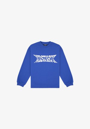 Sweatshirt bleu à manches longues en coton, ornée d'un design graphique en texte blanc audacieux sur le devant, avec un col et des poignets côtelés.