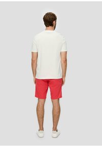 s.Oliver MIT FRONT - T-shirt print - weiß