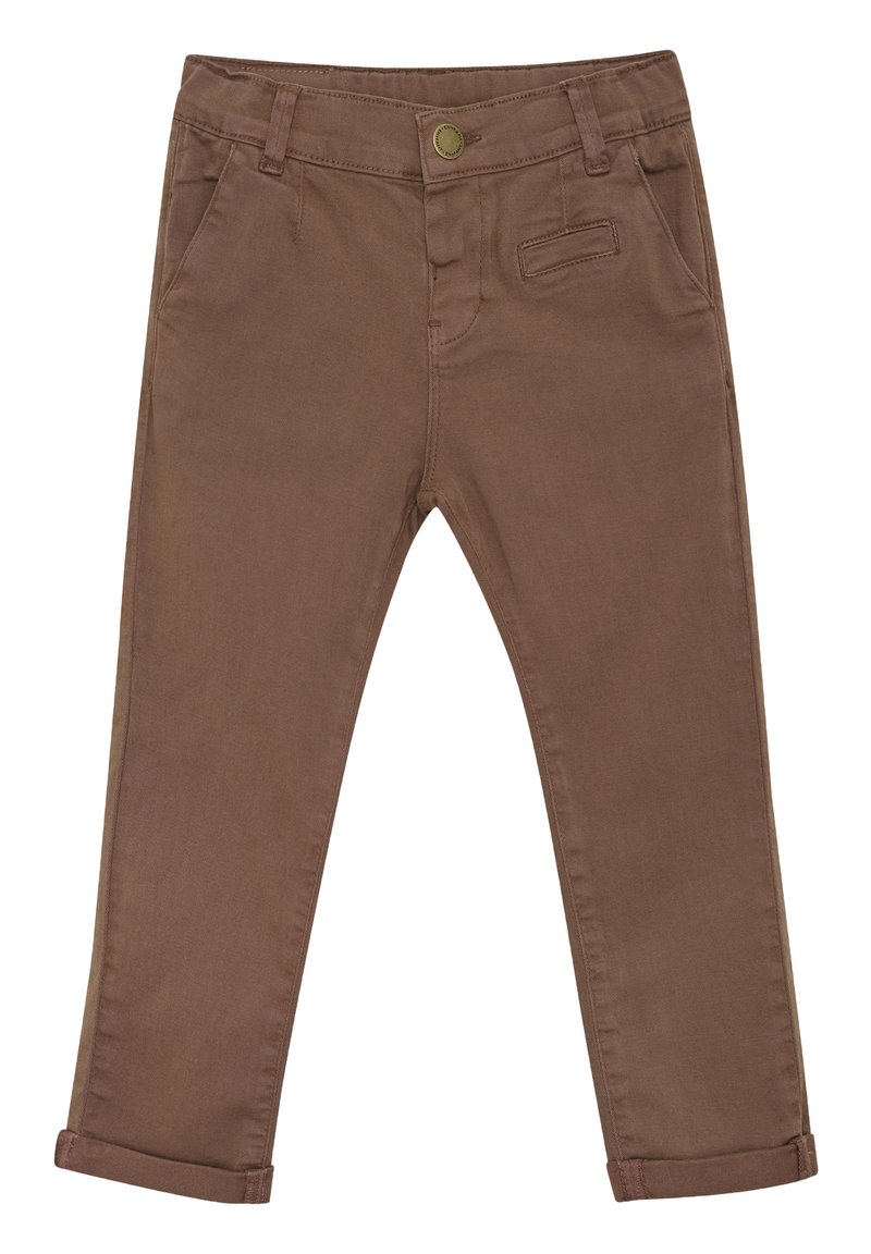 Pantalones de algodón twill marrón con un corte recto, dobladillos doblados, bolsillos frontales y cierre de botón de metal. Textura suave y diseño duradero.