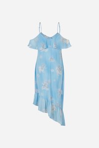 Robe bleu clair avec un motif floral, volant dénudé sur les épaules, ourlet asymétrique et fines bretelles. Fabriquée dans un matériau léger et fluide.