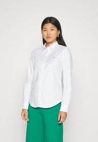 GANT - SLIM STRETCH OXFORD SHIRT - Skjorta - white Miniatyrbild 1