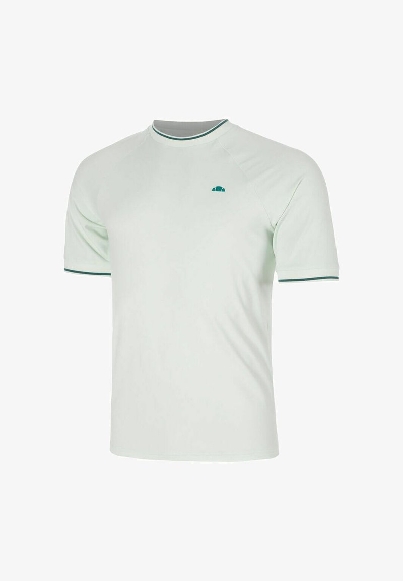 Maglietta bianca a maniche corte con rifiniture verdi sul colletto e sui bordi delle maniche, con un piccolo logo verde sul petto a sinistra.