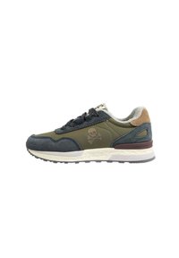 Zielone i granatowe sneakersy z zamszowymi i siateczkowymi górnymi częściami, teksturowaną gumową podeszwą oraz logo czaszki i skrzyżowanych kości na boku.