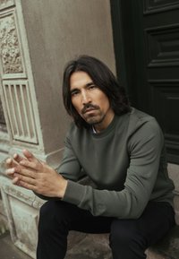 Mos Mosh Gallery ABEL - Sweatshirt - dk army green