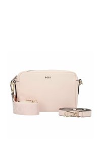 Borsa a tracolla in pelle rosa con chiusura zip, hardware dorato, tracolla regolabile e logo del marchio impresso. Finitura liscia e texture.